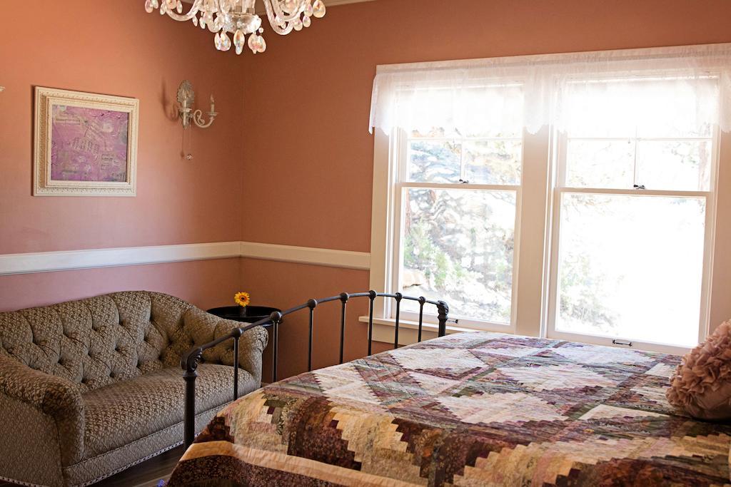 The Golden Leaf Inn Estes Park Zimmer foto